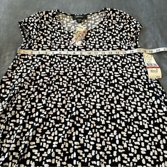 NWT Karen Kane Black White Short Sleeve Shift Dress Size XS - Picture 11 of 11